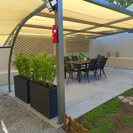 Adamis Garden *