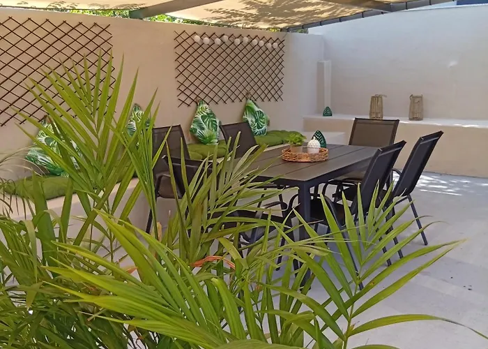 Feriehus Adamis Garden Nea Michaniona